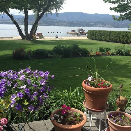 Lakeshore B&B Келоуна Екстер'єр фото